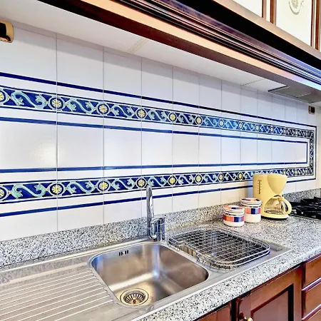 Stunning In With Private Pool Holiday home *